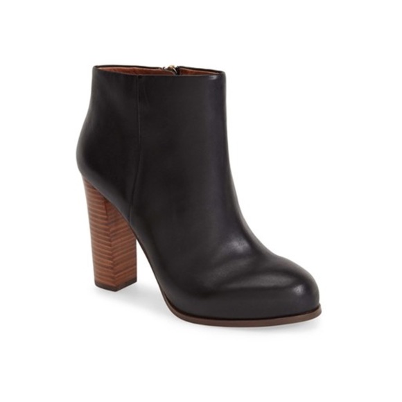 v i n c e c a m u t o • heeled bootie - Picture 1 of 1